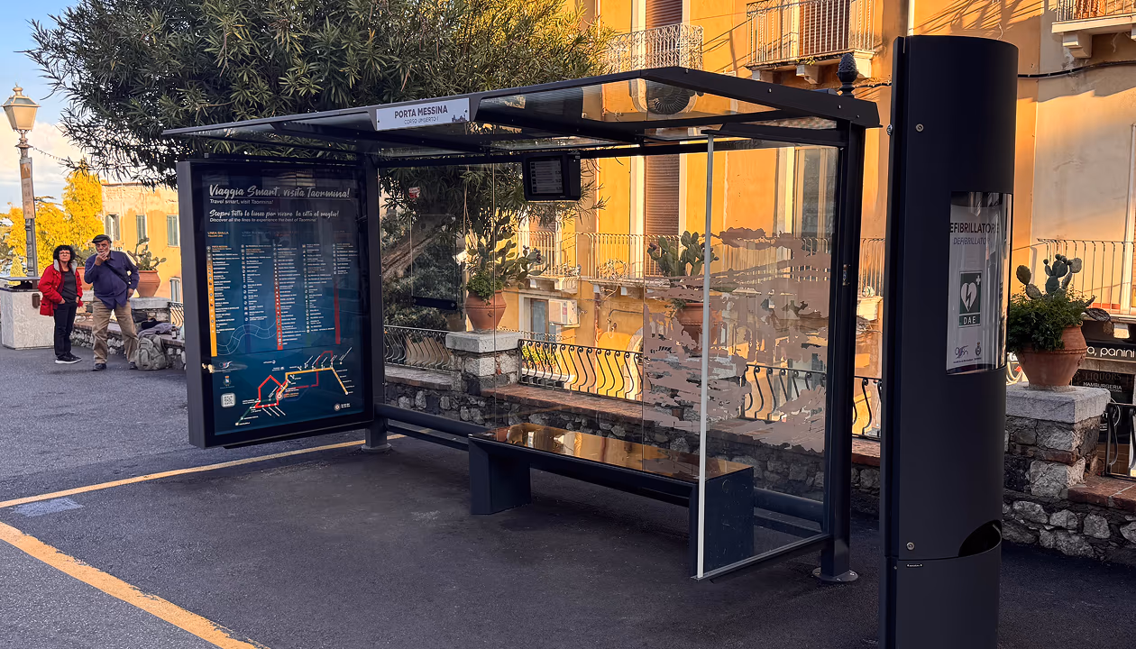 Smart Shelter — solar-powered bus stop