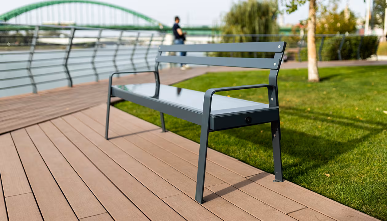 SunSeat at riverside promenade